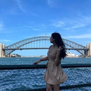 Meet your Posher, Ayesha